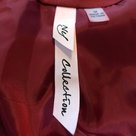 NWT Super Soft Red A-Line w/Brass Eyelets - Picture 5 of 6